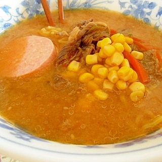 肉野菜炒めと厚切りハムの味噌ラーメン